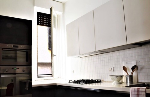 Lazzaretto Apartment | HomeLovers Two Rooms Retreat P.ta Venezia District close MM1