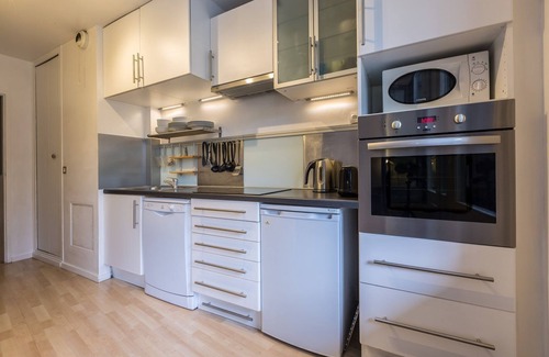 Chamonix City Centre Apartment | Homely 2 bed apartment in the heart of Chamonix with large terrace facing the Aguille du Midi