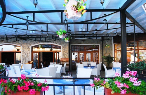 Aheloy Apartment | Homely, 2 Bed Apt, 4* Vineyards