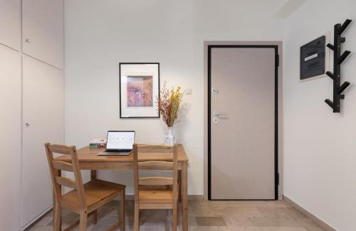 Neapoli Apartment | Homely Apt in Neapoli, Exarcheia