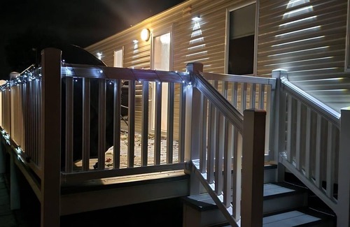 Clacton-on-Sea House | Homely caravan with decking at Valley Farm Holiday Park, sleeps 8 ref 46713V