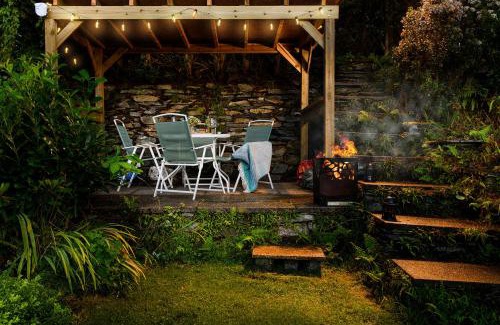Manod House | Homely cottage with garden and mountain-view