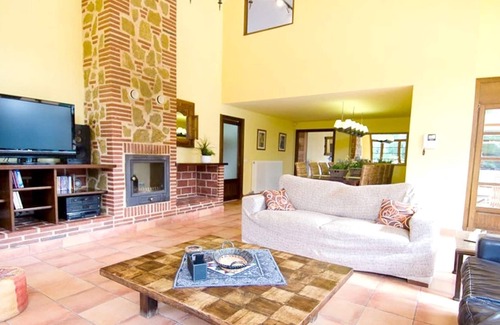 Sant Andreu de Llavaneres Villa | Homerez - Big villa 1 km away from the beach for 16 ppl. with swimming-pool