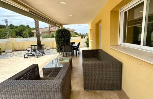 Borriol Villa | Homerez - Spacious Villa with Pool in Vall d'Umbri