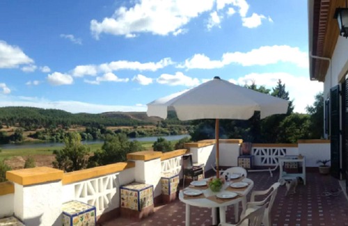 Praia do Ribatejo Apartment | Homerez - 200 m away from the beach! Appartement for 5 ppl. at Praia do Ribatejo