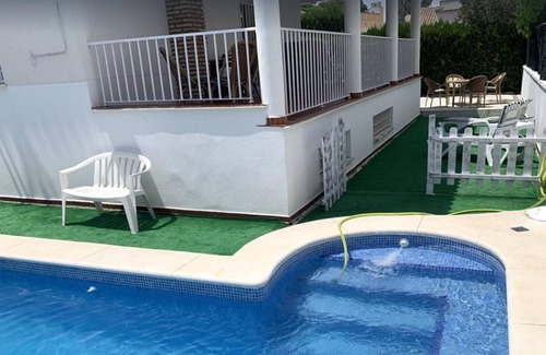 Isla Cristina Villa | Homerez - 300 m away from the beach! Villa for 12 ppl. with swimming-pool