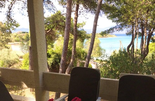 Chalcis Apartment | Homerez - 60 m away from the beach! Spacious appartement for 6 ppl. at Anthidona
