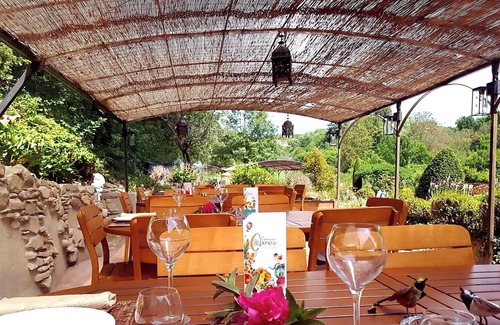 Forcalquier Apartment | Homerez - Amazing appartement for 2 ppl. with shared pool at Forcalquier