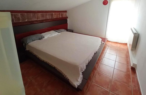 Logrono Historic Centre Apartment | Homerez - Amazing appartement for 6 ppl. with balcony at Logroño
