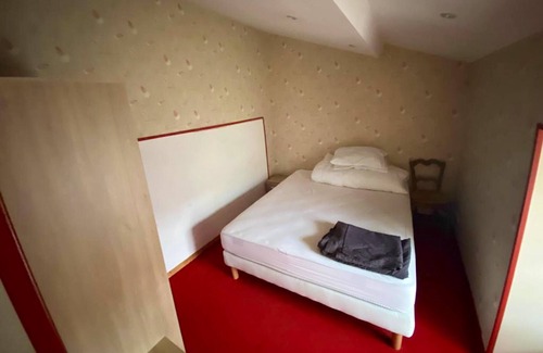 Mouterre-Silly House | Homerez - Amazing house for 16 ppl. with garden and terrace at Mouterre-Silly
