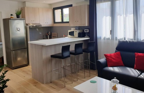Argenteuil House | Homerez - Amazing house for 4 ppl. with terrace at Argenteuil