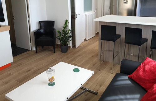 Argenteuil House | Homerez - Amazing house for 4 ppl. with terrace at Argenteuil