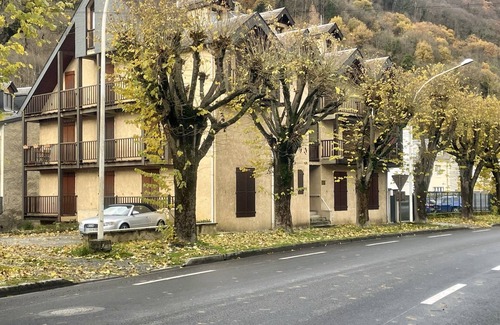 Bagneres-de-Luchon Apartment | Homerez - Apartment in Bagnères-de-Luchon