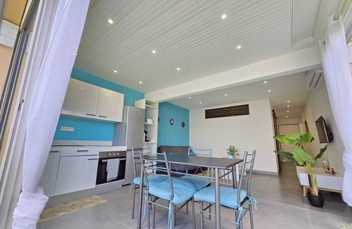 Nettle Bay Apartment | Homerez - Apartment Baie Nettlé