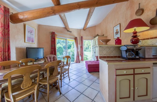 Forcalquier Apartment | Homerez - Apartment for 2 pers. with shared pool in Forcalquier
