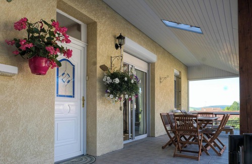Arinthod Apartment | Homerez - Apartment in Arinthod