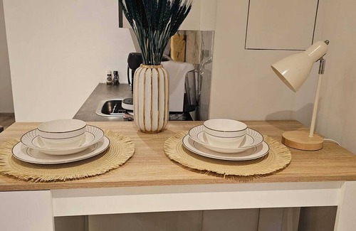 Lisse City Center Apartment | Homerez - Apartment in Lisse with Terrace