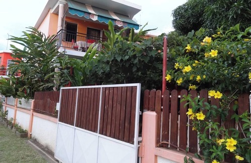 Flic-en-Flac Apartment | Homerez - Apartment in Flic en Flac