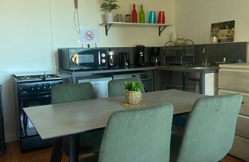 Petite-ÃŽle Apartment | Homerez - Apartment in Saint-Joseph.