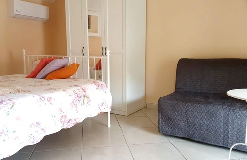 Gragnano Apartment | Homerez - Appartement 4 km away from the beach for 5 ppl. at Castello Gragnano