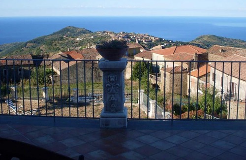 San Mauro Cilento Apartment | Homerez - Appartement 7 km away from the beach for 2 ppl. at San Mauro Cilento