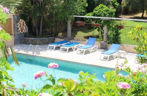Querciolo Apartment | Homerez - Appartement 4 km away from the beach for 2 ppl. with shared pool