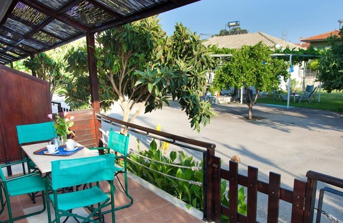 Agios Andreas Apartment | Homerez - Appartement for 4 ppl. with garden and balcony at Agios Andreas