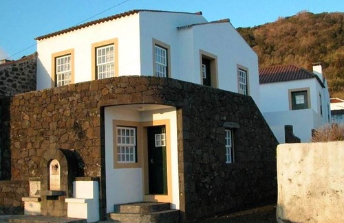 Lajes do Pico Apartment | Homerez - Appartement for 2 ppl. with sea view and terrace at Lajes Do Pico