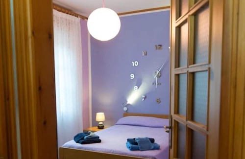 Villa-Nabian Apartment | Homerez - Appartement for 4 ppl. with shared pool and garden at Villa-nabian