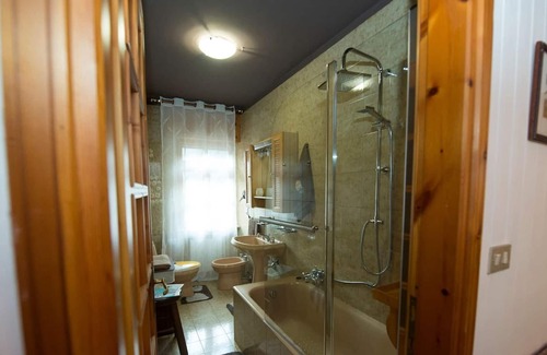 Villa-Nabian Apartment | Homerez - Appartement for 4 ppl. with shared pool and garden at Villa-nabian