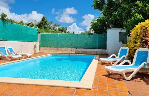 Le Francois Apartment | Homerez - Appartement 3 km away from the beach for 2 ppl. with swimming-pool