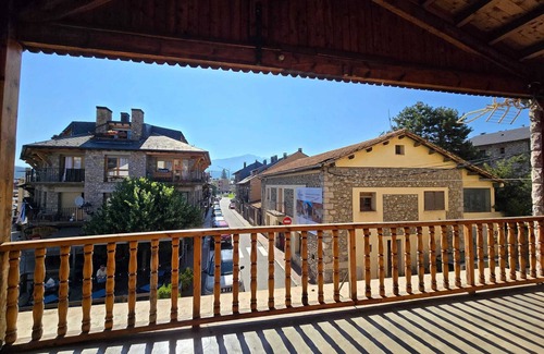 Bellver de Cerdanya Apartment | Homerez - Apt Bellver de Cerdanya