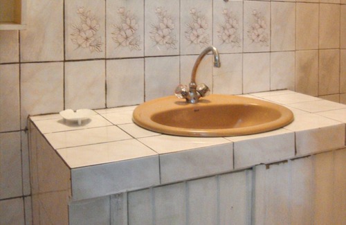 Port-Louis Apartment | Homerez - Apt in Port-Louis with garden
