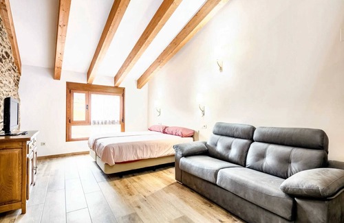 Viana do Bolo Apartment | Homerez - Apt. with View in Mourisca
