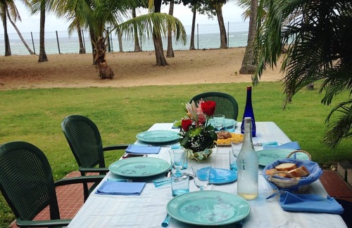 Morel Apartment | Homerez - Beautiful apartment With sea view and garden