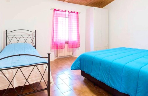 Urbino Apartment | Homerez - Beautiful appartement for 2 ppl. with garden at Urbino