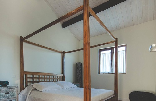 Canamero House | Homerez - Beautiful house for 4 ppl. with shared pool and terrace at Cañamero