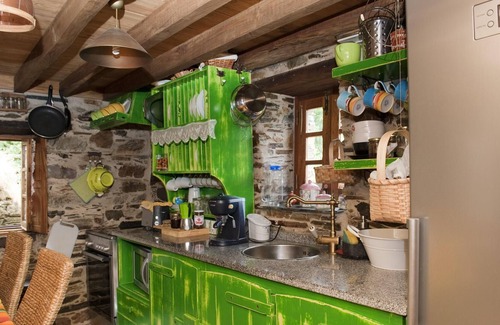 Lousa House | Homerez - Beautiful house for 4 ppl. with terrace and balcony at Lousa