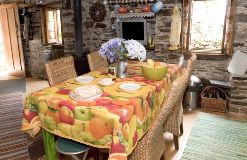Lousa House | Homerez - Beautiful house for 4 ppl. with terrace and balcony at Lousa