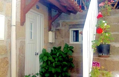 Gouveia House | Homerez - Beautiful house for 7 ppl. with terrace and balcony at Gouveia