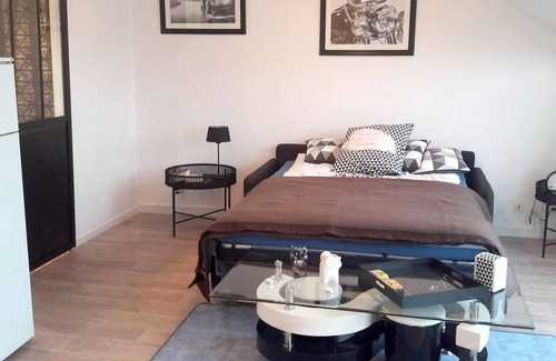 Petit Margny Apartment | Homerez - Beautiful studio for 2 ppl. at Compiègne