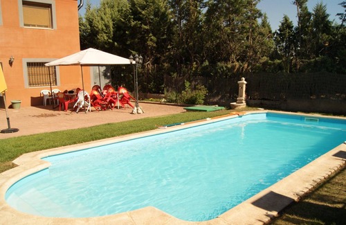 Humanes Villa | Homerez - Big villa for 12 ppl. with swimming-pool at Cerezo de Mohernando
