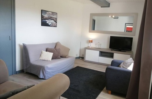 Bellegarde-Poussieu House | Homerez - Big house for 14 ppl. with swimming-pool, sauna, jacuzzi and terrace