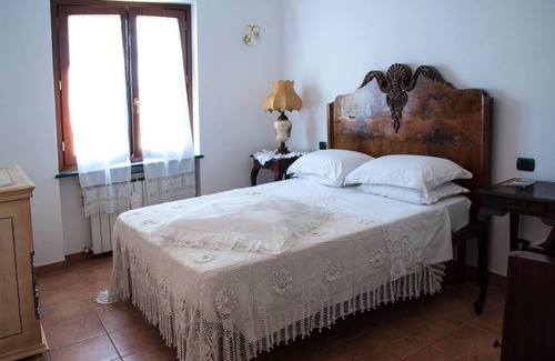 Amelia House | Homerez - Big house for 9 ppl. with garden, terrace and balcony at Amelia