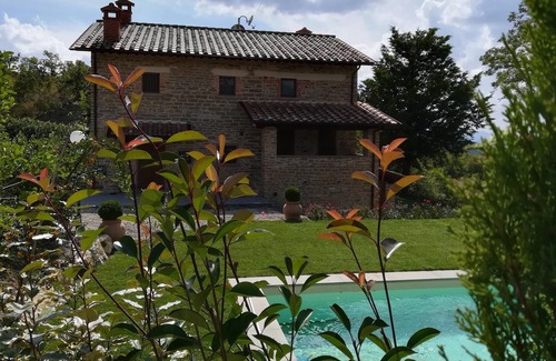 Pieve Santo Stefano Villa | Homerez - Big villa for 10 ppl. with swimming-pool at Pieve Santo Stefano