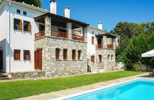 Tsagarada Villa | Homerez - Big villa 7 km away from the beach for 10 ppl. with swimming-pool