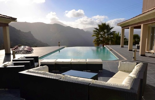 Ocana Villa | Homerez - Big villa for 12 ppl. with swimming-pool, garden and terrace at Ocana