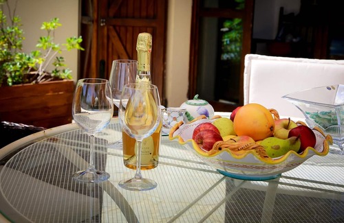 Pieve al Bagnoro Villa | Homerez - Big villa for 9 ppl. with swimming-pool, garden and terrace at Arezzo