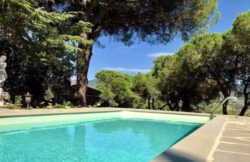 Pieve al Bagnoro Villa | Homerez - Big villa for 9 ppl. with swimming-pool, garden and terrace at Arezzo
