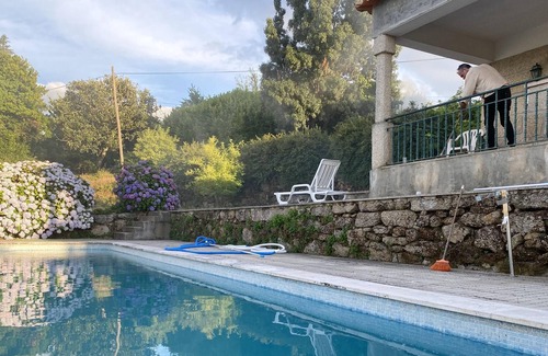 Vila Ruiva Villa | Homerez - Big villa for 12 ppl. with swimming-pool and terrace at Mogadouro